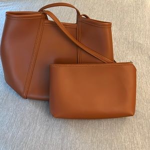 Street Level handbag/tote with additional interior bag. Gently used.